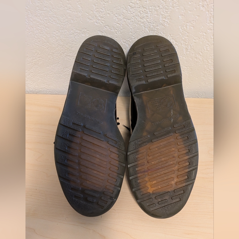 Dr Martens Classic Black Leather Shoes - Picture 6 of 10